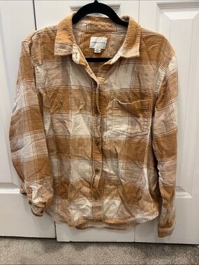 American Eagle Cream and Tan Plaid Flannel Shirt